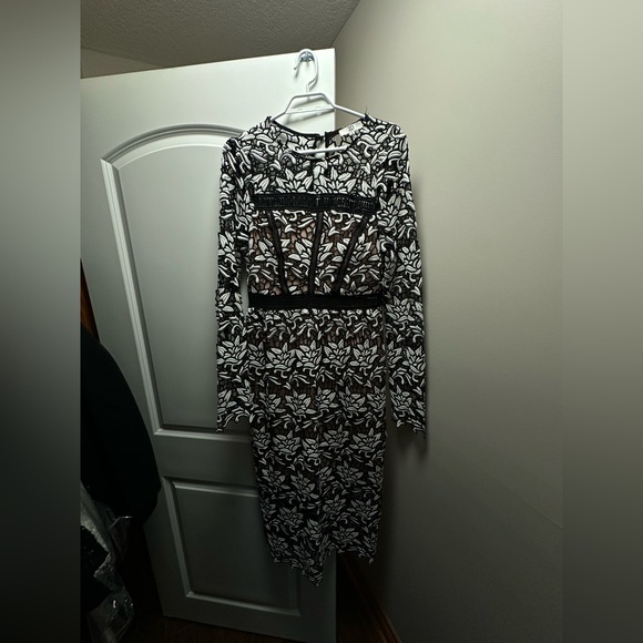 Lace Dress - Picture 2 of 3